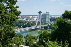 Kulturschätze der Donau - Bratislava - Brücke des Slowakischen Nationalaufstands