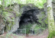 Eifelsteig #11: Von Neroth bis Schalkenmehren - Mühlsteinhöhle
