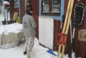 Lapplands Drag: Moni bei der Planung der Teams