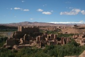 Marokko: Kasbah im Mgoun-Tal