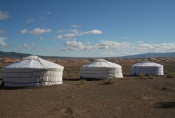 Mongolei: 30 Kilometer weiter herrscht schönstes Wetter