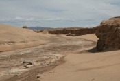 Mongolei: Ausgetrocknetes Flussbett