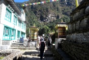 Nepal - Gebetsmühlen auf dem Weg nach Phakding