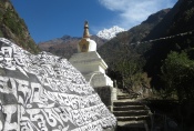 Nepal - Immer wieder Stupas