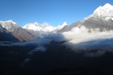 Nepal - Wolken vor dem Everest