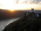 Burg Sterrenberg bei Nacht